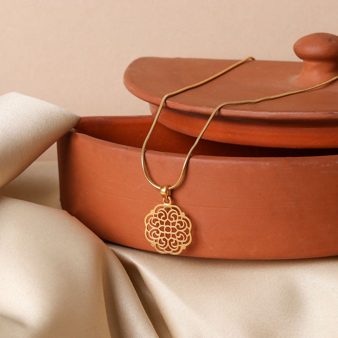 Pratha Pendant – Style 290