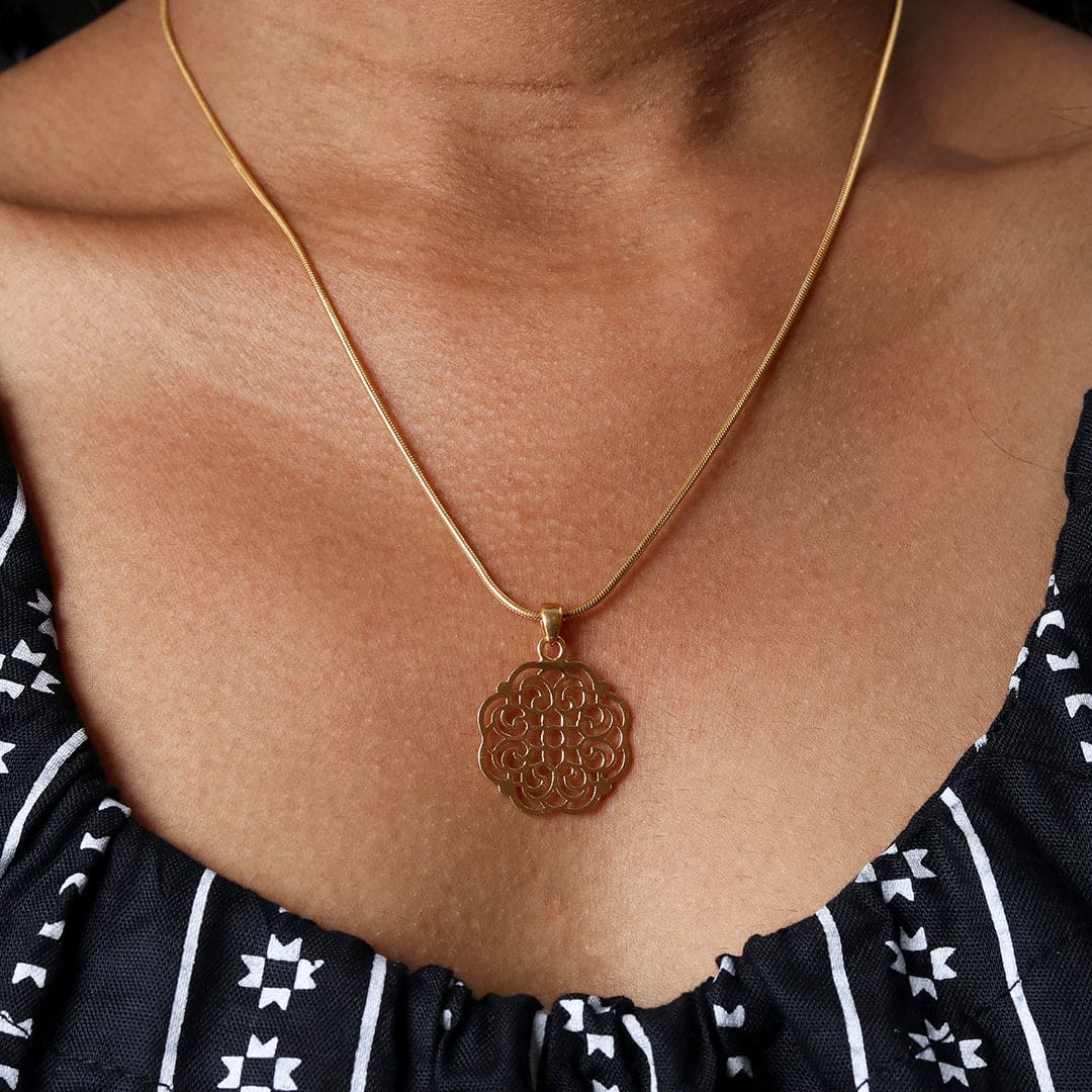 Pratha Pendant – Style 290
