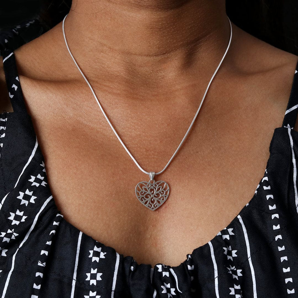 Pratha Pendant – Style 285
